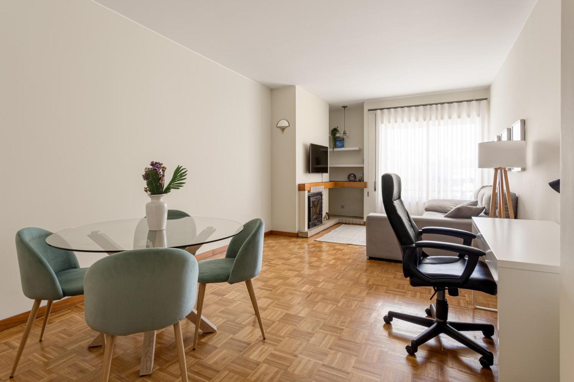 Joivy Stylish City Centre Flat With Parking Maya Exterior foto