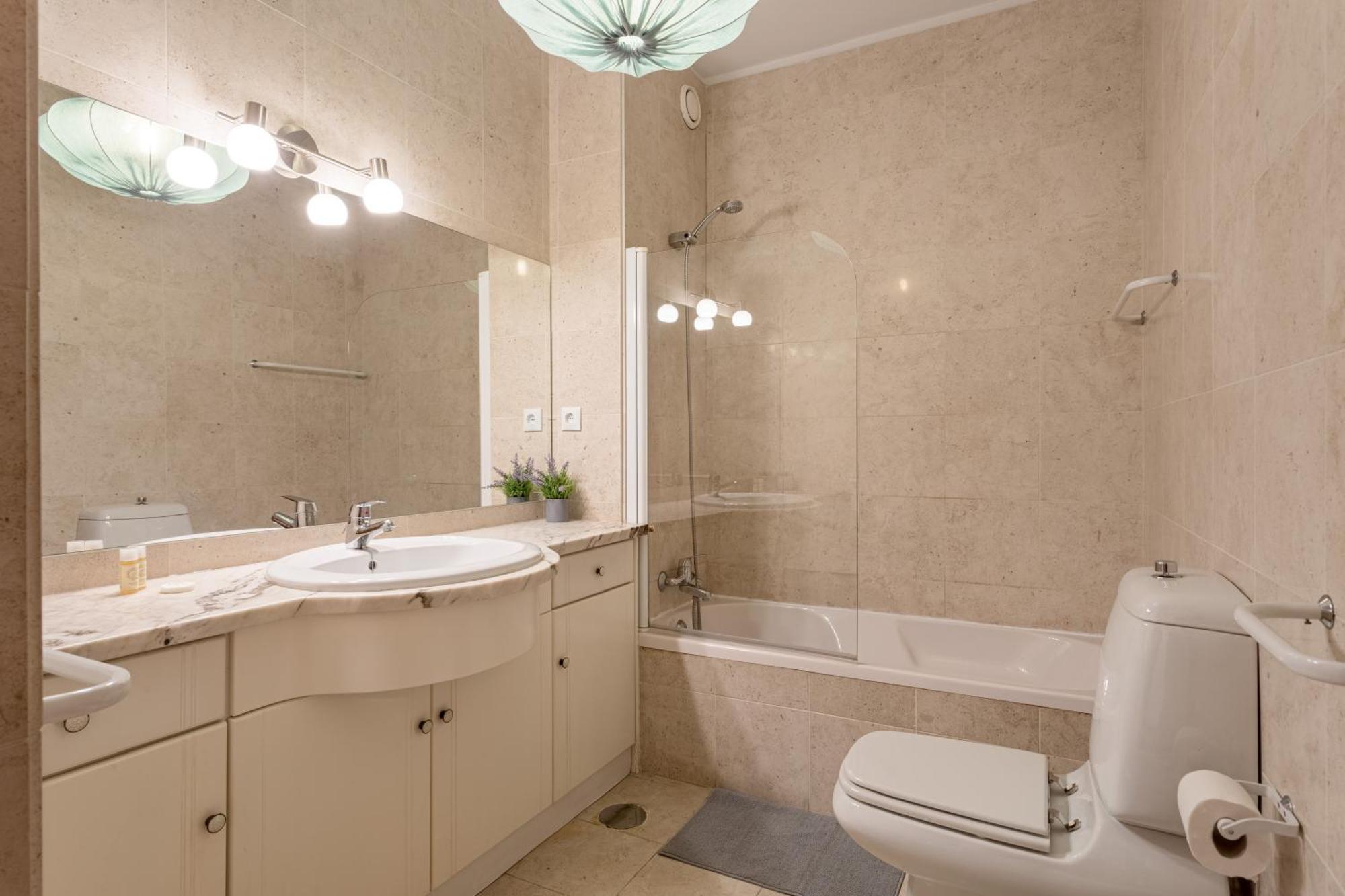 Joivy Stylish City Centre Flat With Parking Maya Exterior foto
